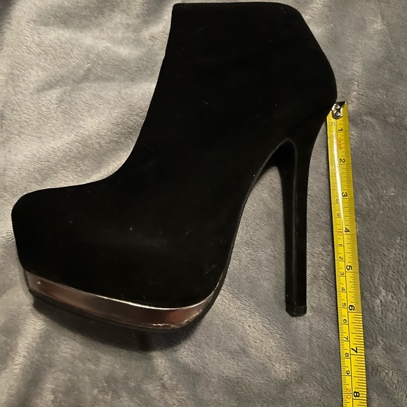 Stiletto date night booties - Picture 5 of 6
